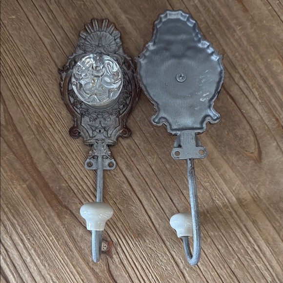 Vintage-Style Wall Hooks with Glass Accents - Picture 3 of 3